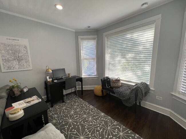 Foto del edificio - 3327 N Hamilton Ave