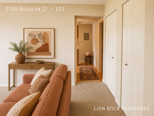 Foto del edificio - 2700 Rosalyn Ct