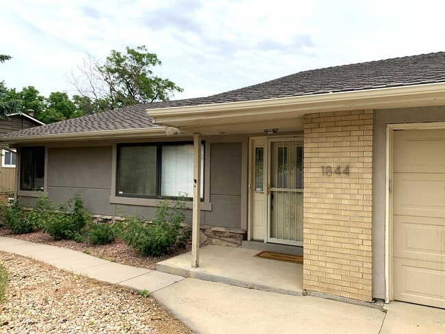 Building Photo - 1844 Mt Zion Dr