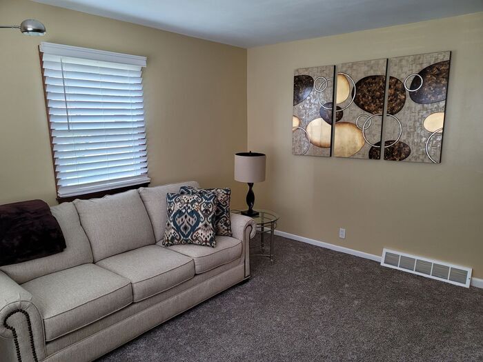 Foto principal - Short Term Lease - Furnished 3 Bedroom Duplex