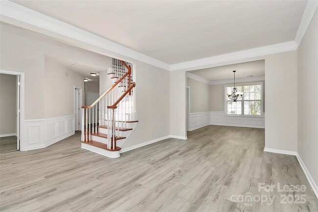 Building Photo - 2108 Oakcliffe Ct