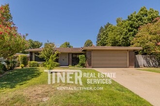 Building Photo - 4935 Kurz Cir