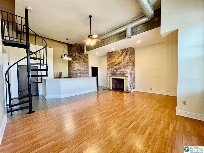 Building Photo - 147 S 4th St