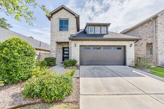 Building Photo - 40615 Guillemont Ln