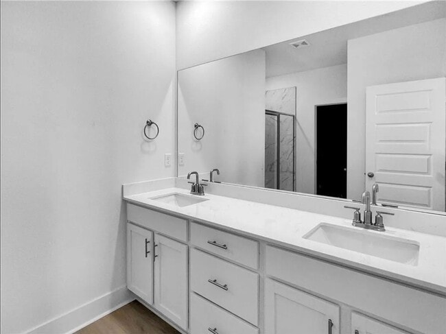 Foto del edificio - 201 Collie Ave