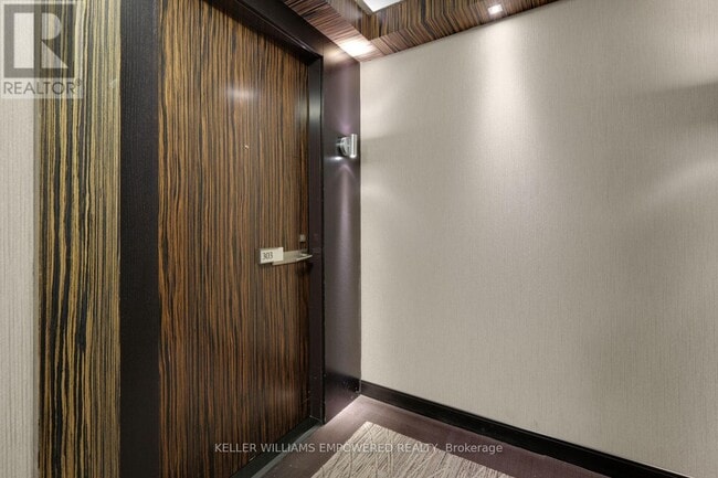 Building Photo - 233 South Park Rd