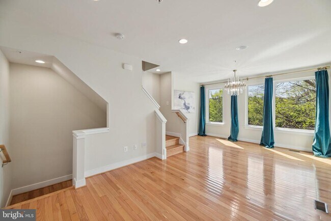 Foto del edificio - 5627 45th Ave