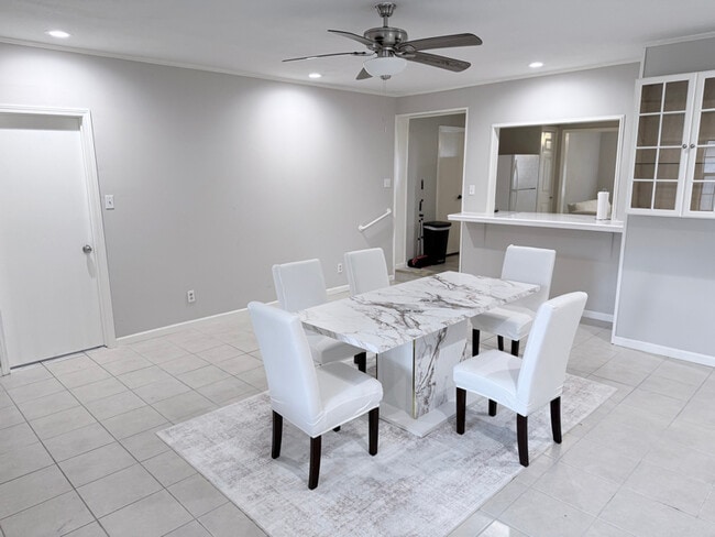 Photo - 7418 Oscar Dr Apartment