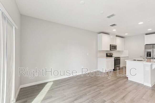 Foto del edificio - 212 Beautyberry Ln