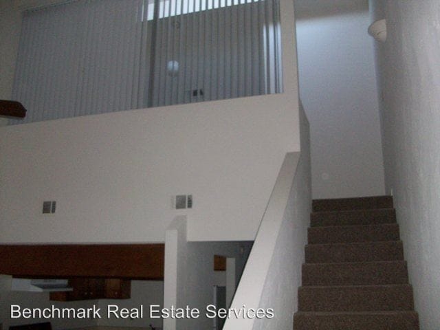 Building Photo - 1247 E Orange Ave