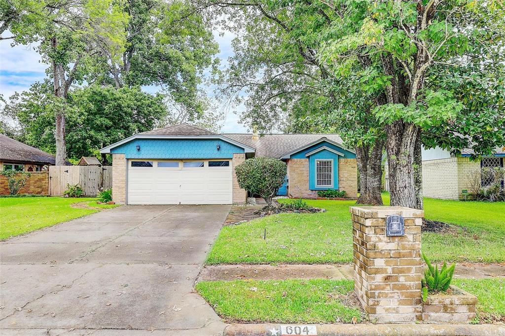 Foto principal - 604 Magnolia Bend St