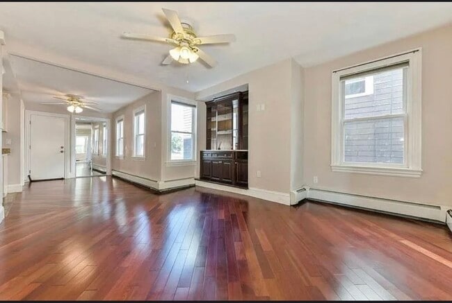 Building Photo - 154 Webster St