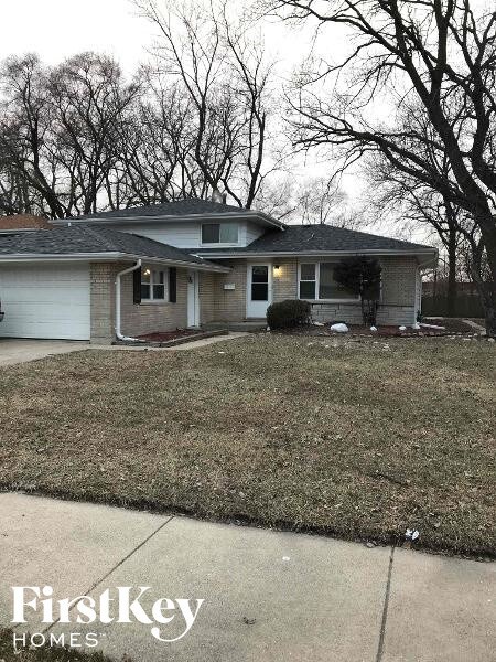 Foto principal - 15500 South Park Ave