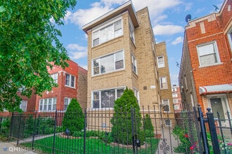 Building Photo - 4849 N Sawyer Ave