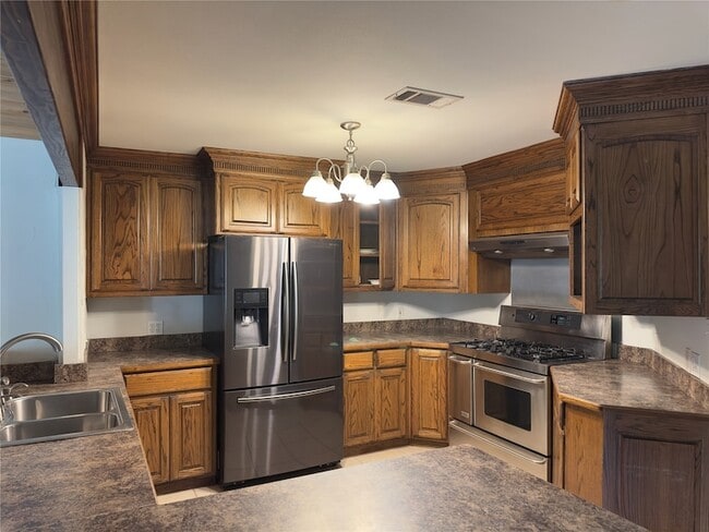 Photo - 2614 W Newton Cir House