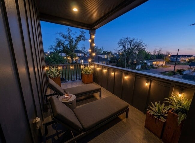 Photo - 505 E 40th St House