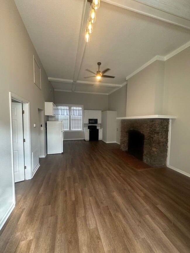 Building Photo - Historic Newberry Downtown Convenience