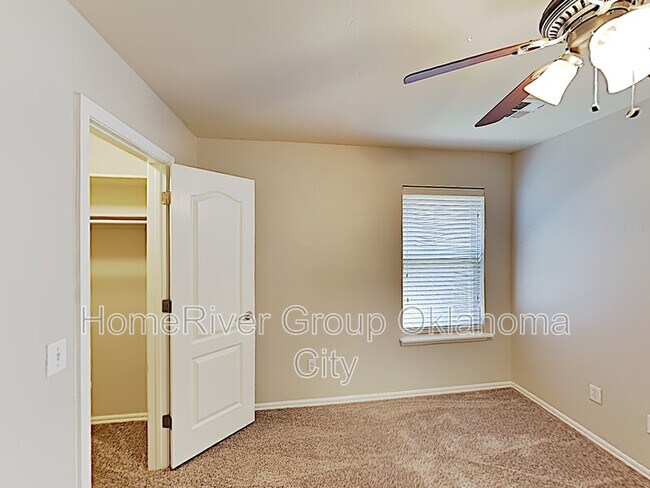 Building Photo - 2708 Busheywood Dr