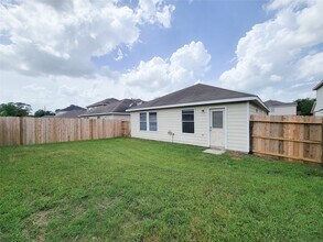 Building Photo - 7438 Fox Knoll Ln