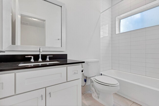 Foto del edificio - 1740 Ojeman Point Ln