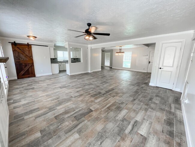 Foto del edificio - 1358 Westgreen Blvd