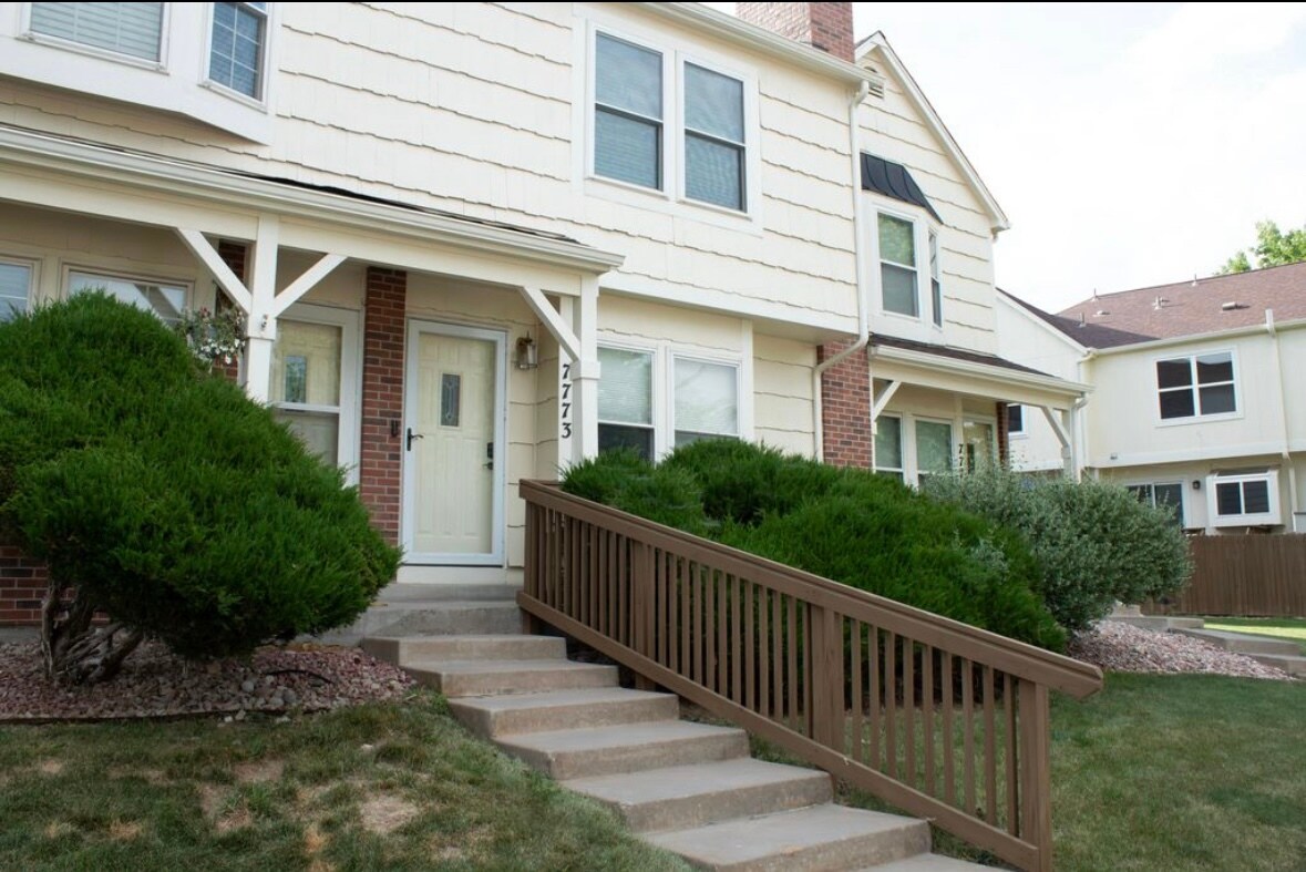 Foto principal - 7773 S Steele St