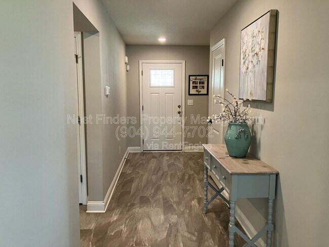 Building Photo - 7842 Sunnydale Ln