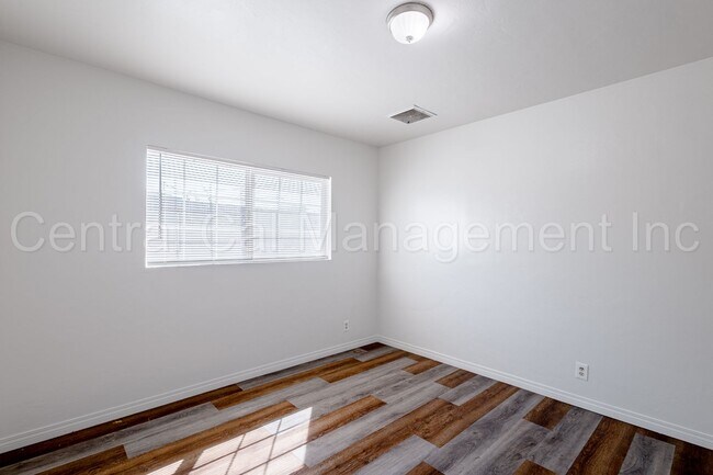Foto del edificio - 3421-3423 Culver St