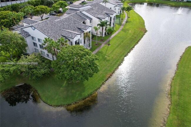 Foto del edificio - 4460 NW 107th Ave