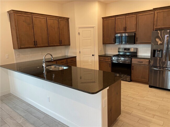 Foto del edificio - 464 Hall Ave
