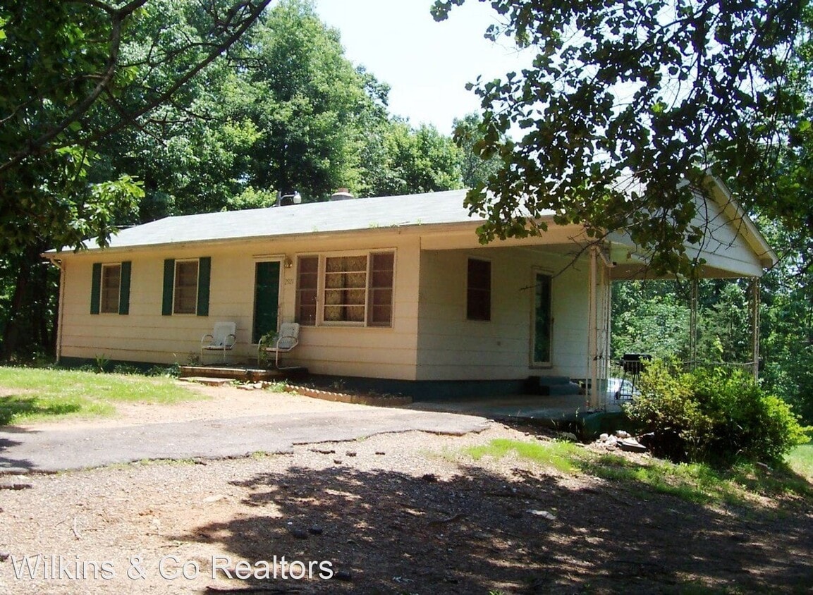 3 br, 1 bath House 2921 Dry Fork Rd House Rental in Dry Fork, VA