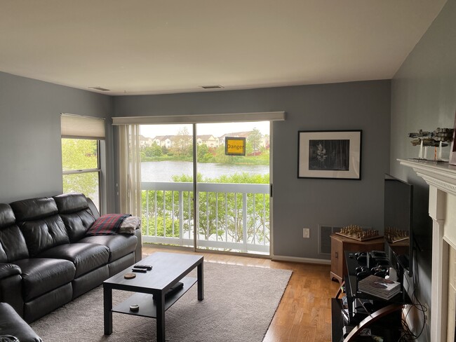 Building Photo - 20571 Snowshoe Square