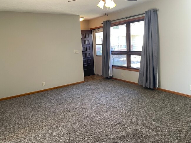 Building Photo - 5005 Meredeth St