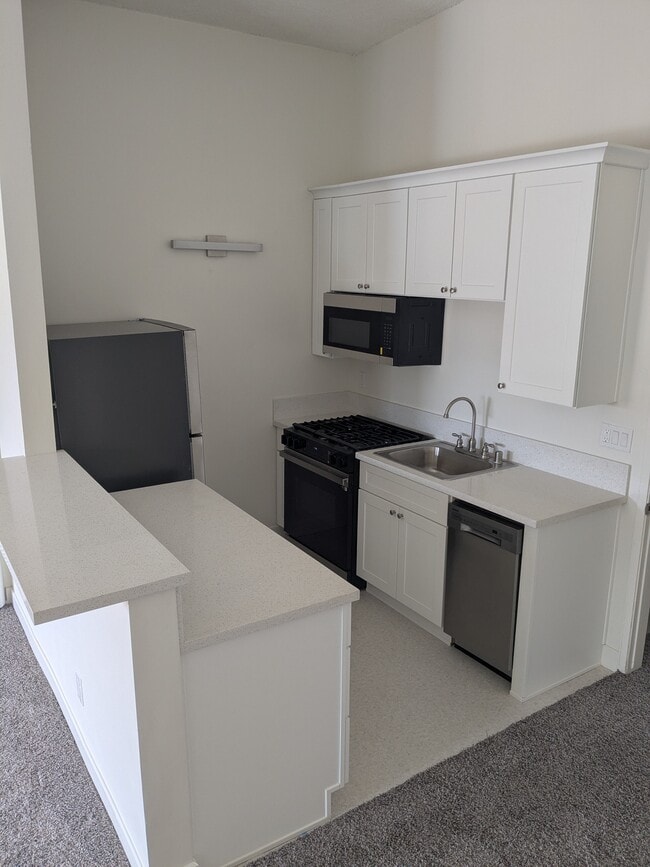 Photo - 3544 Garnet St Apartments