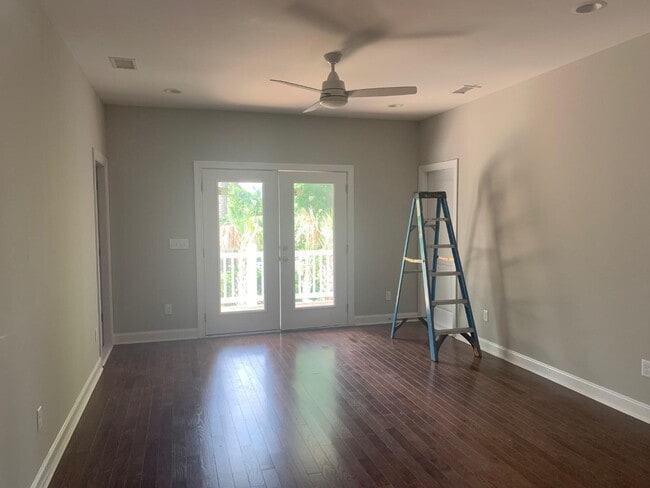 Building Photo - 254 Peiffer Ave