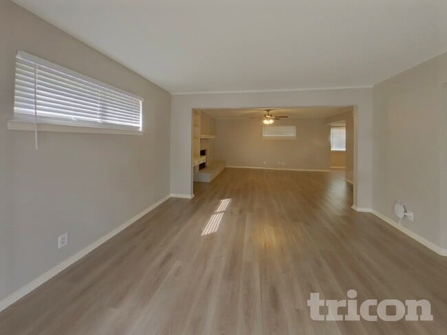 Foto del edificio - 1706 Crooks Ct