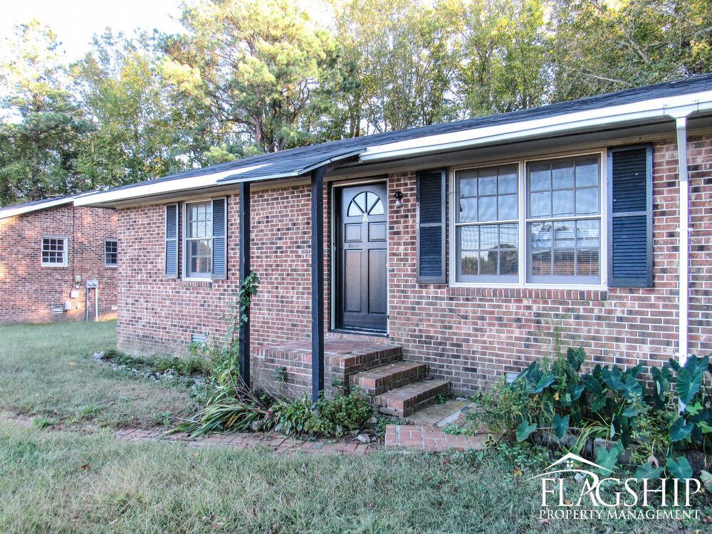 Duplex Between Greenville and Farmville Apartment for Rent in