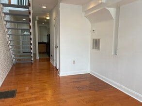 Building Photo - 864 Carroll St