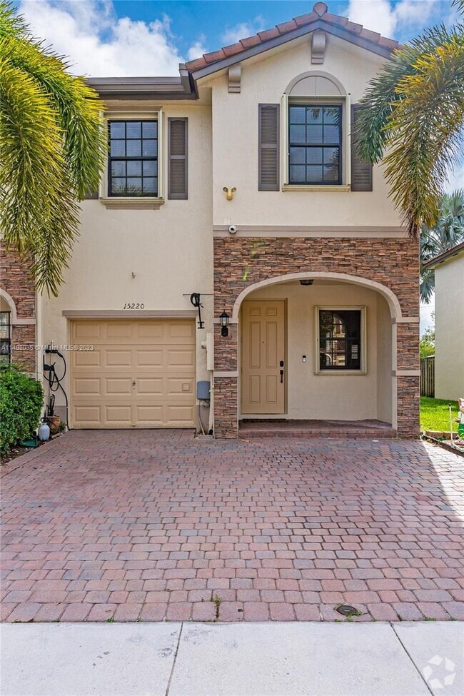 Gardens by the Hammocks Apartments for Rent with Utilities Included