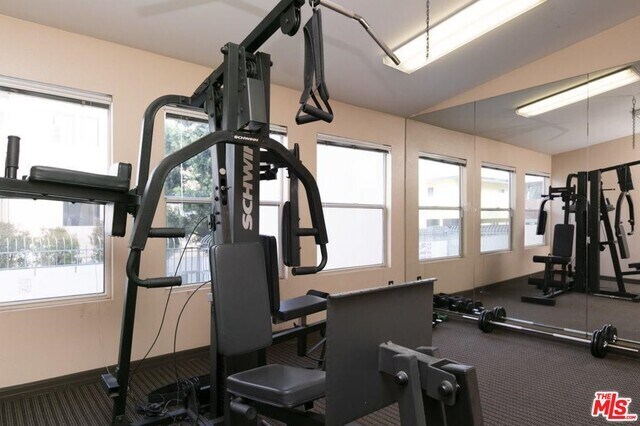 Foto del edificio - 11225 Peach Grove St