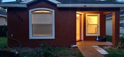 Building Photo - 5150 Rogers Ave