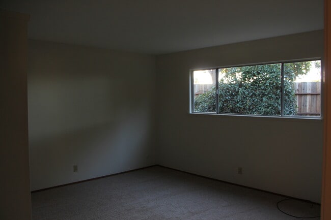 Building Photo - 4766 Shelborne Park Ct