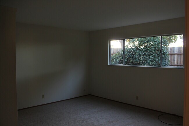 Foto del edificio - 4766 Shelborne Park Ct