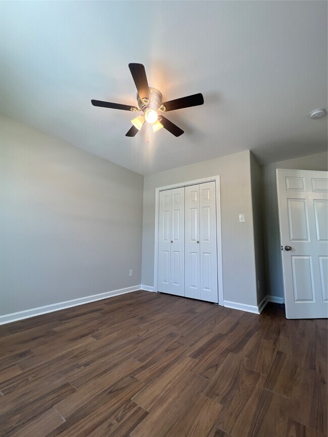 Foto del edificio - 417 W Main St