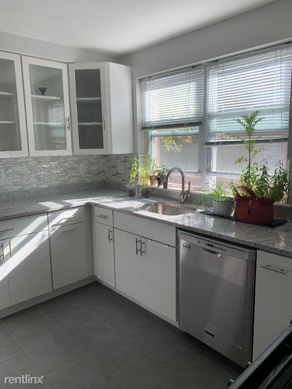 3 br, 1 bath Condo 1 Oleary Way 94 Unit 94 Condo for Rent in Boston