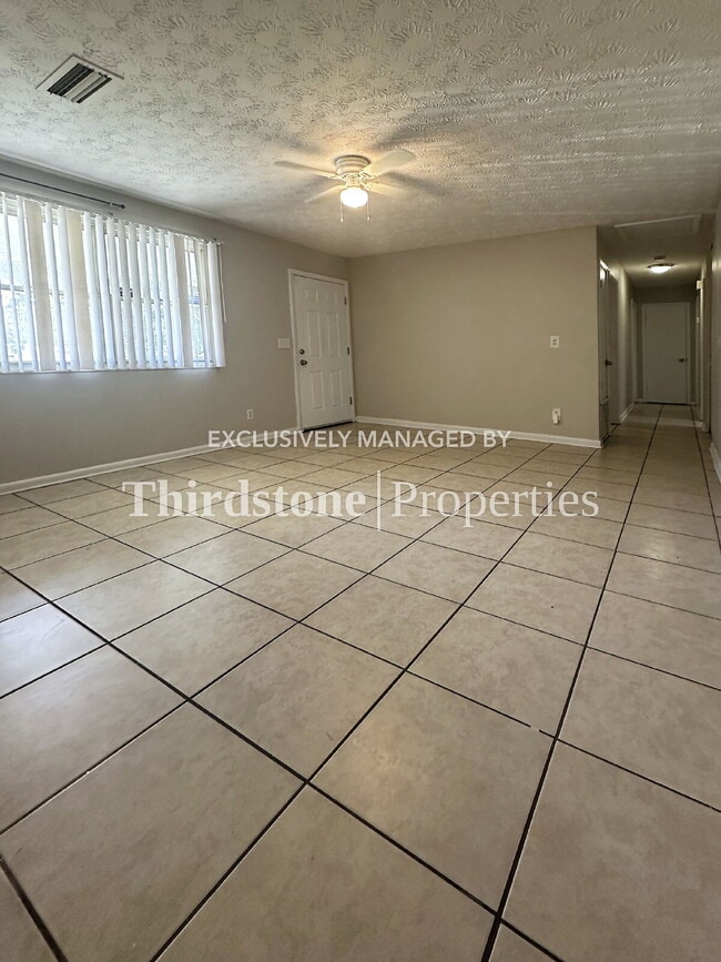 Foto del edificio - 779 Westgate Dr