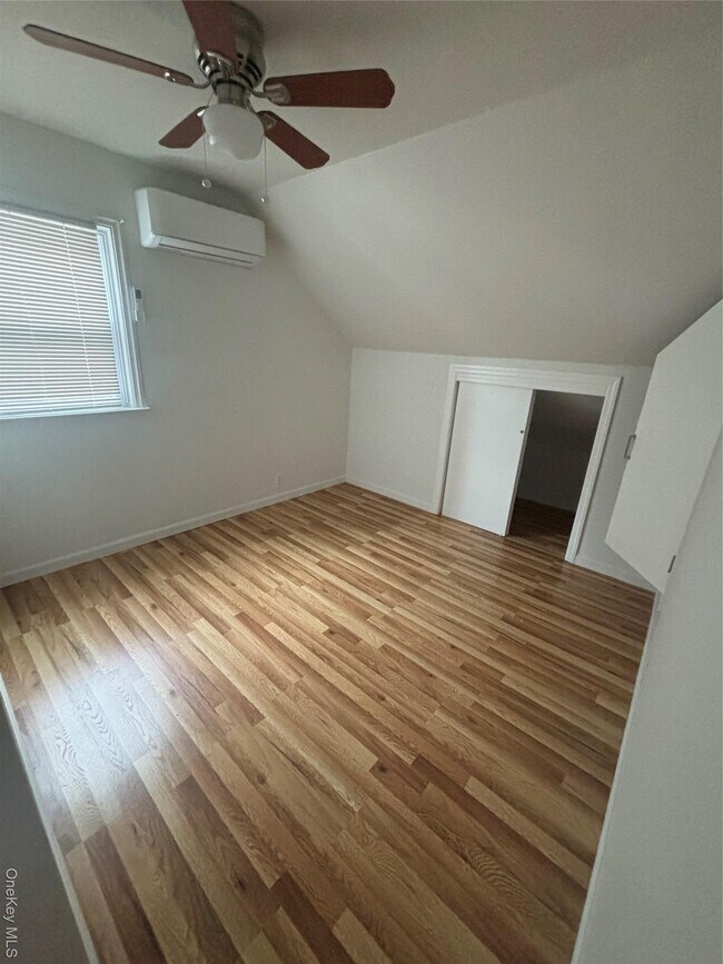 Building Photo - 17 Wingate Rd