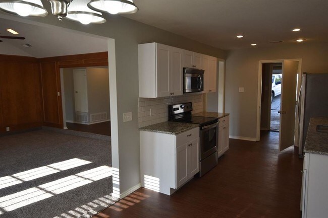 Foto del edificio - 3803 Wrentham Dr