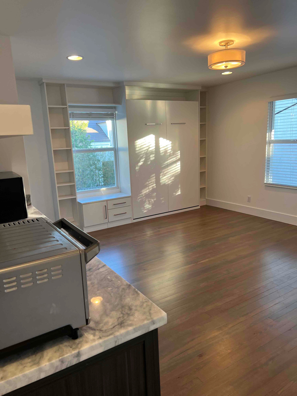 Building Photo - 215 Pilgrim Rd