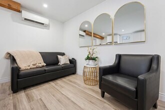 Building Photo - 2015 Water St